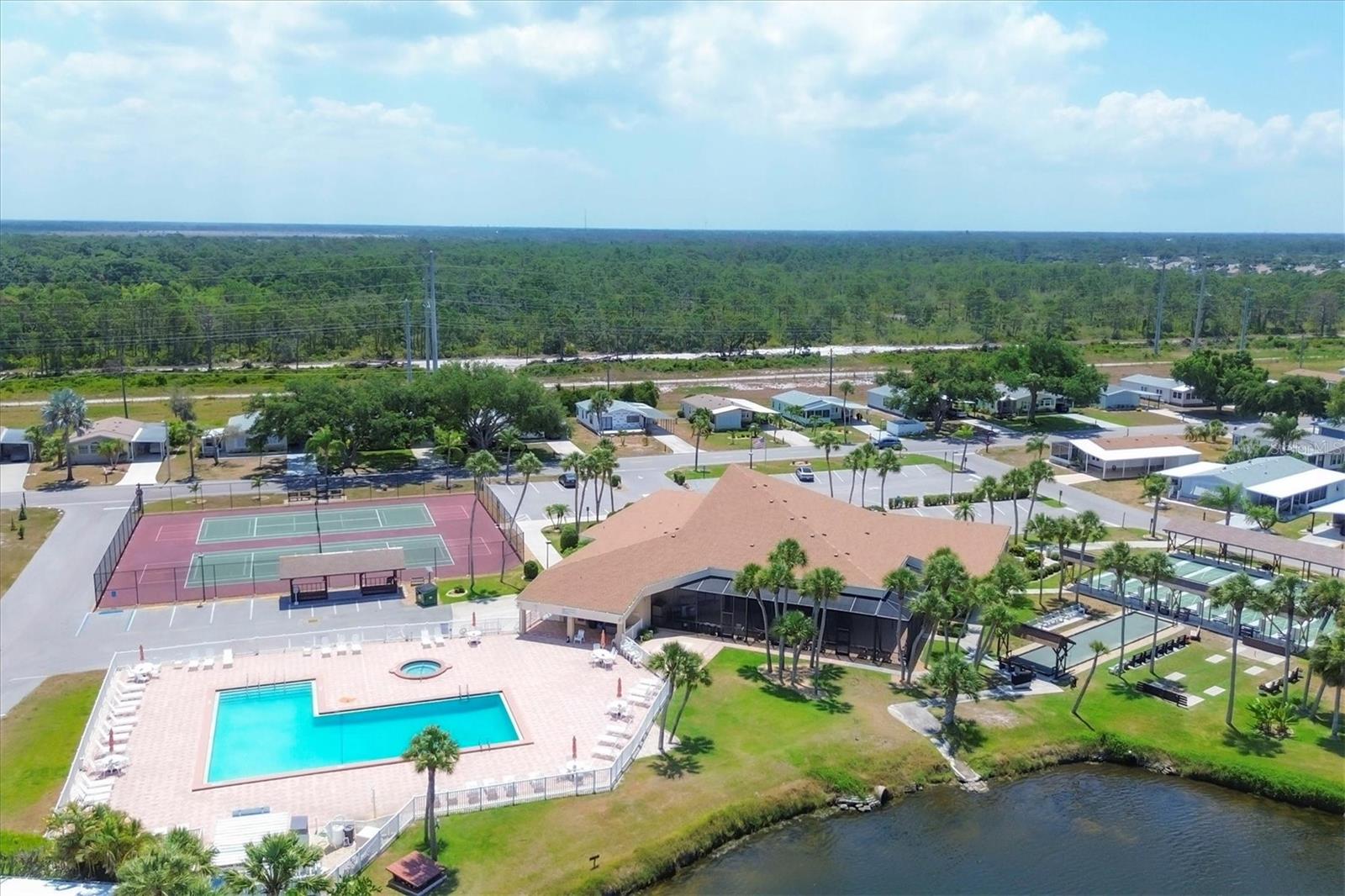 TANGERINE WOODS - Residential