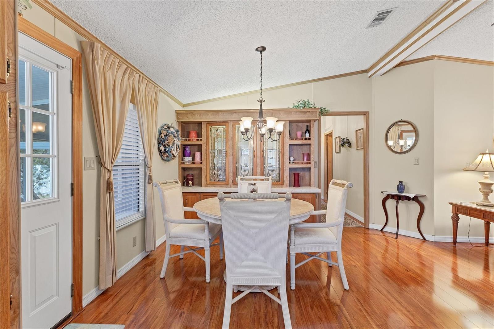 TANGERINE WOODS - Residential