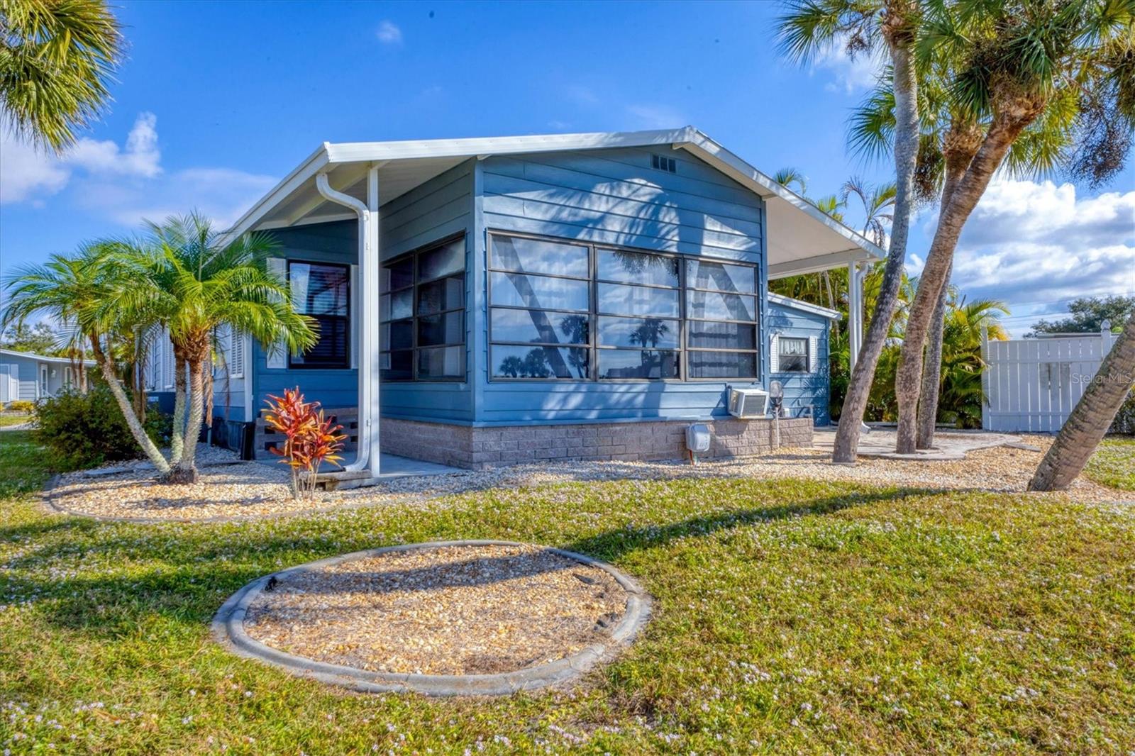 TANGERINE WOODS - Residential