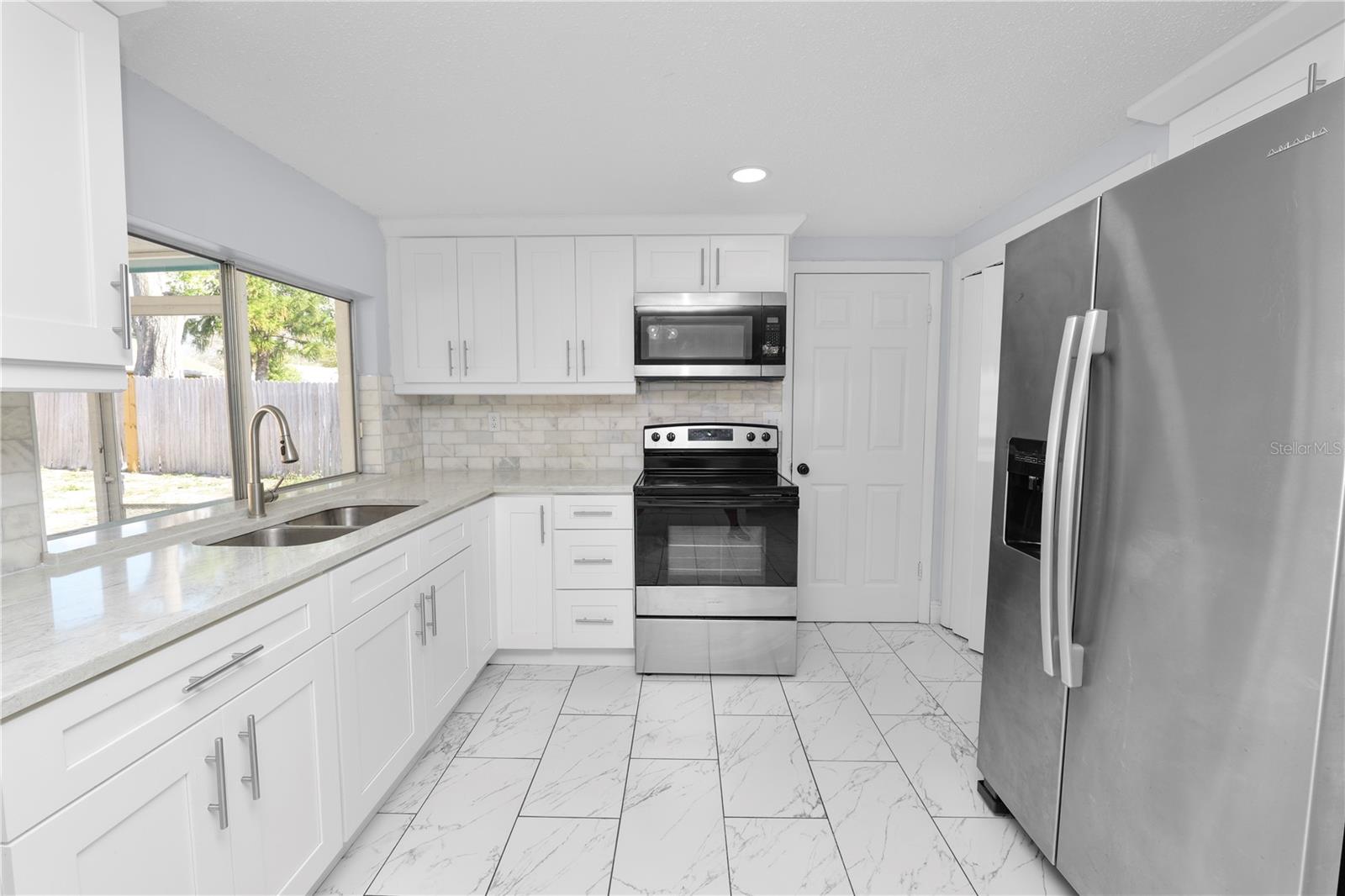 BEACON SQUARE - Residential