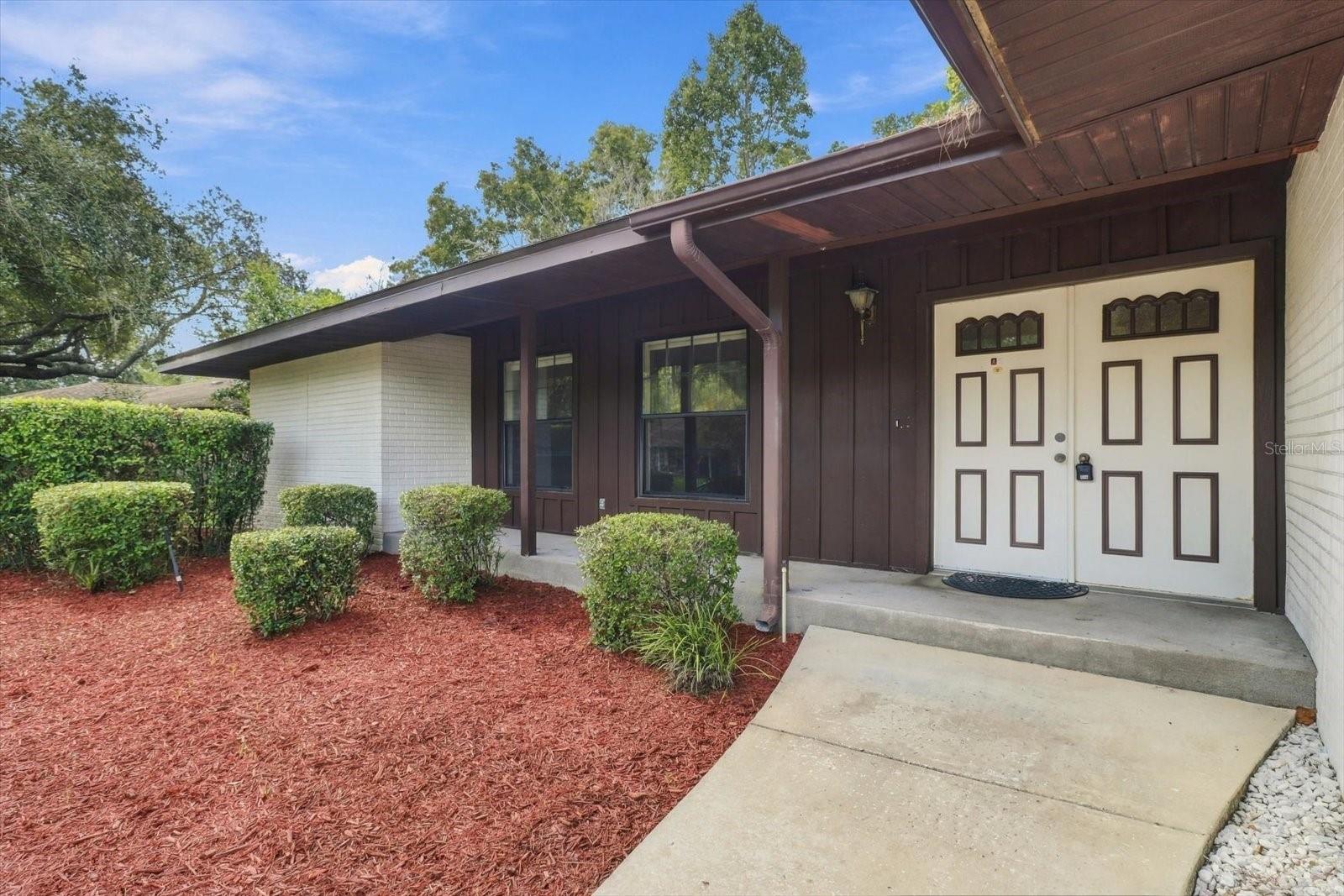 30 SYCAMORE CIRCLE