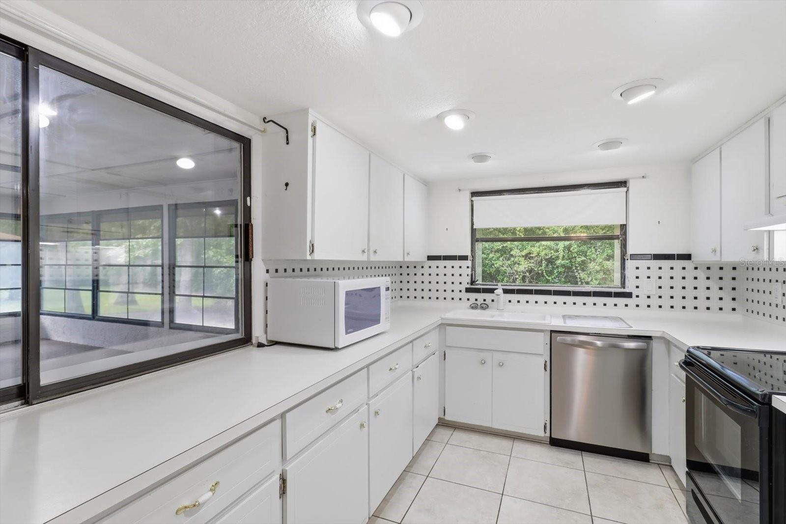 30 SYCAMORE CIRCLE
