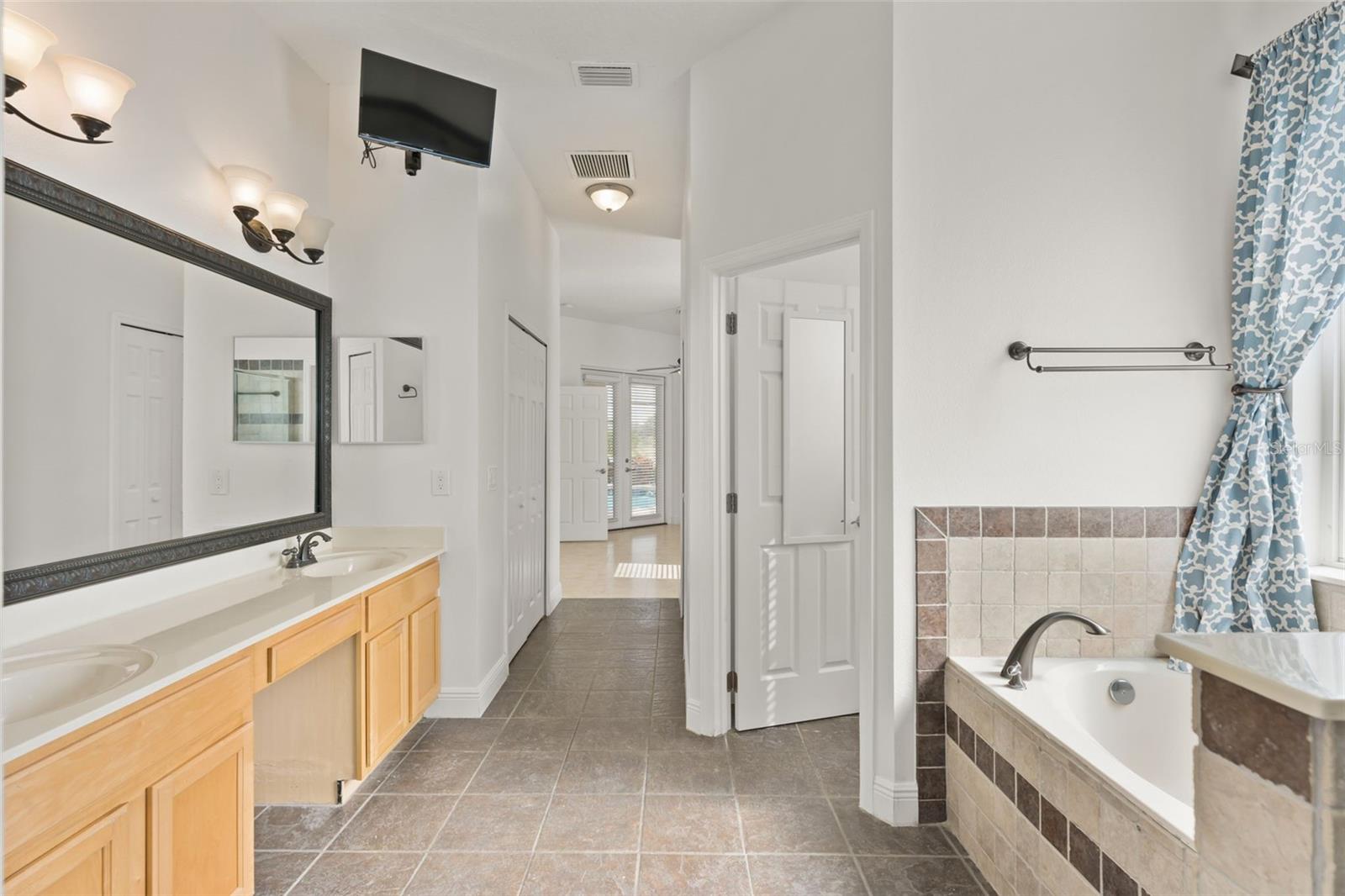 WOODBRIDGE LAKES UNIT 2C - Residential