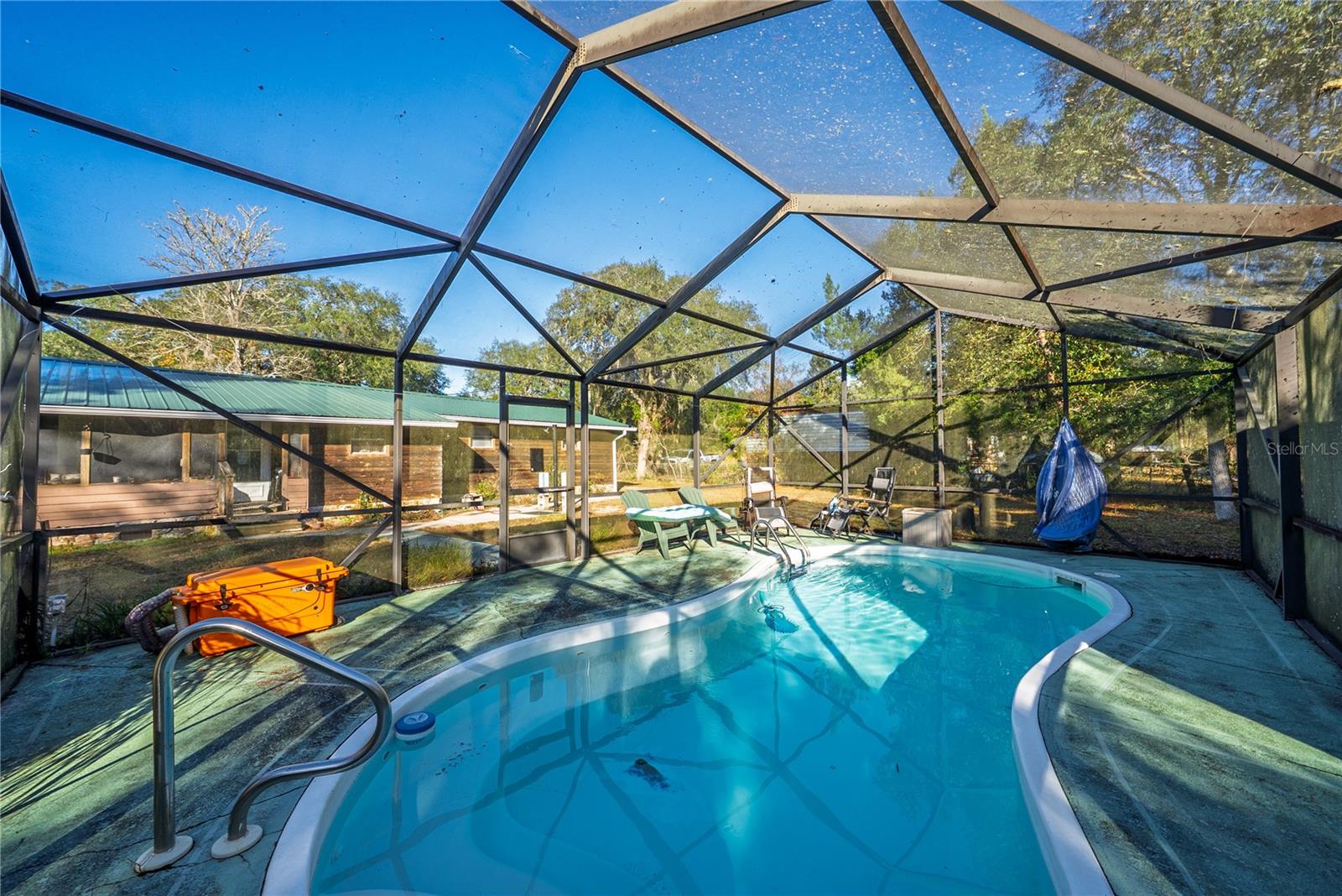 HANDY HILL - Residential