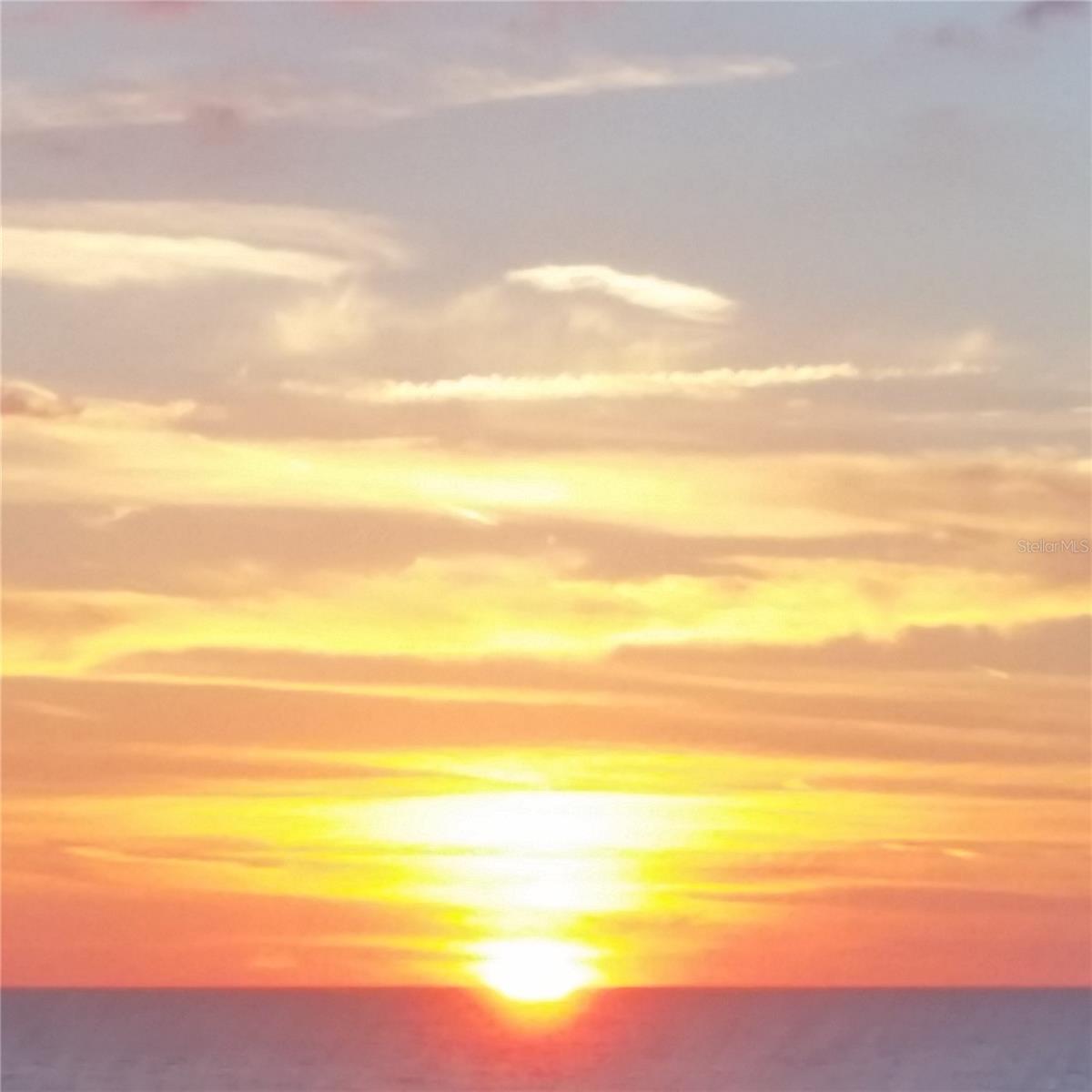 SILVER SANDS BEACH & RACQUET CLUB - Residential