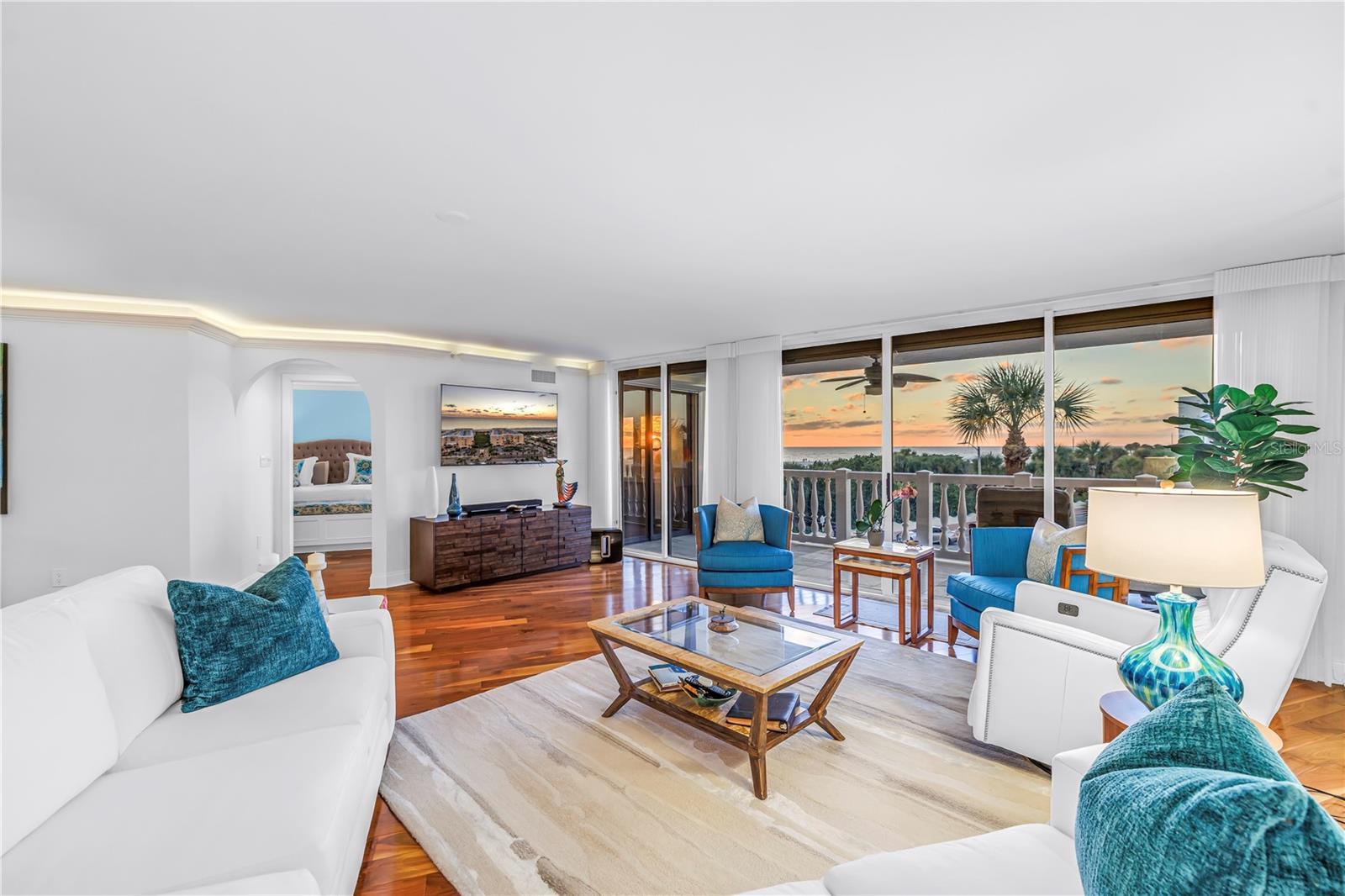 SILVER SANDS BEACH & RACQUET CLUB - Residential