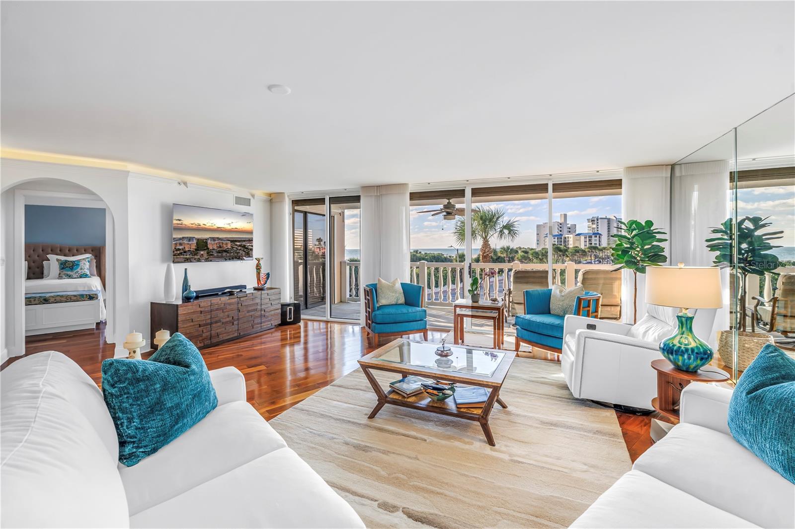 SILVER SANDS BEACH & RACQUET CLUB - Residential