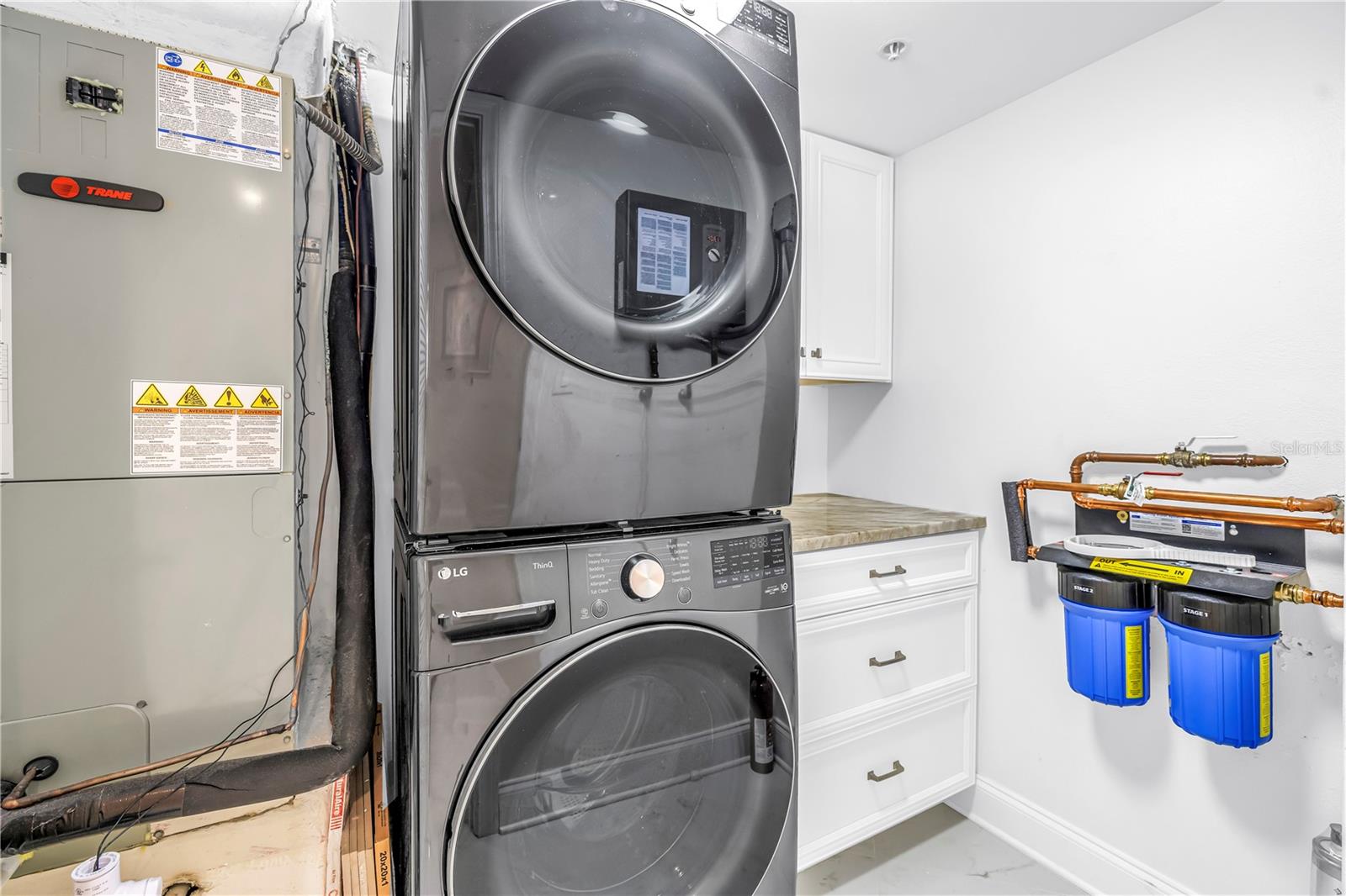 SILVER SANDS BEACH & RACQUET CLUB - Residential