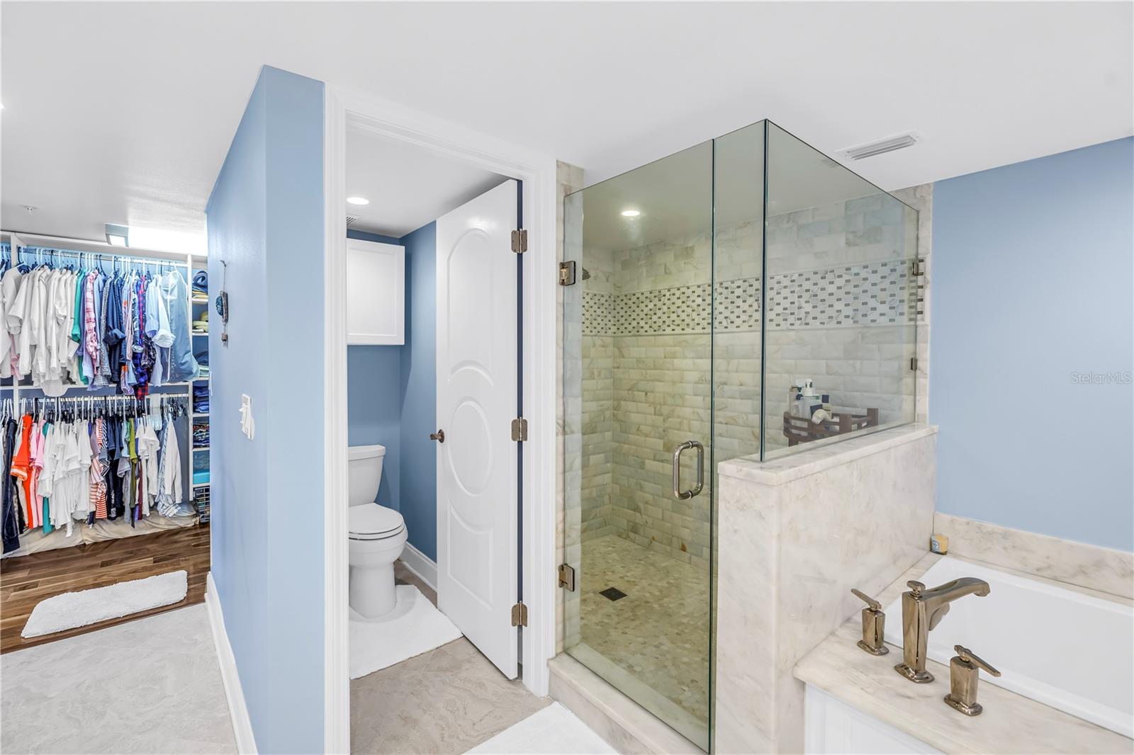 SILVER SANDS BEACH & RACQUET CLUB - Residential