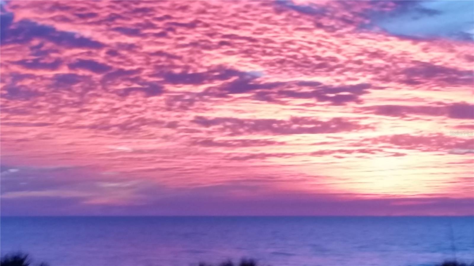 SILVER SANDS BEACH & RACQUET CLUB - Residential