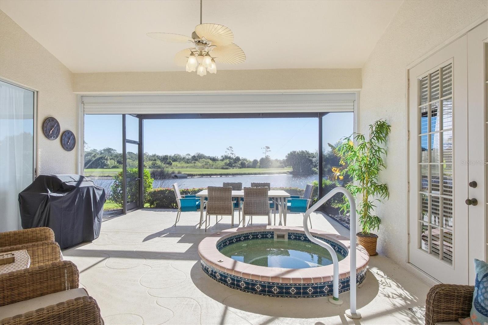 RIVERWOOD - Residential