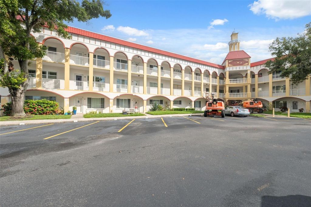 Photo of 2430 Florentine Way #6, Clearwater, FL 33763 (MLS # TB8422253)