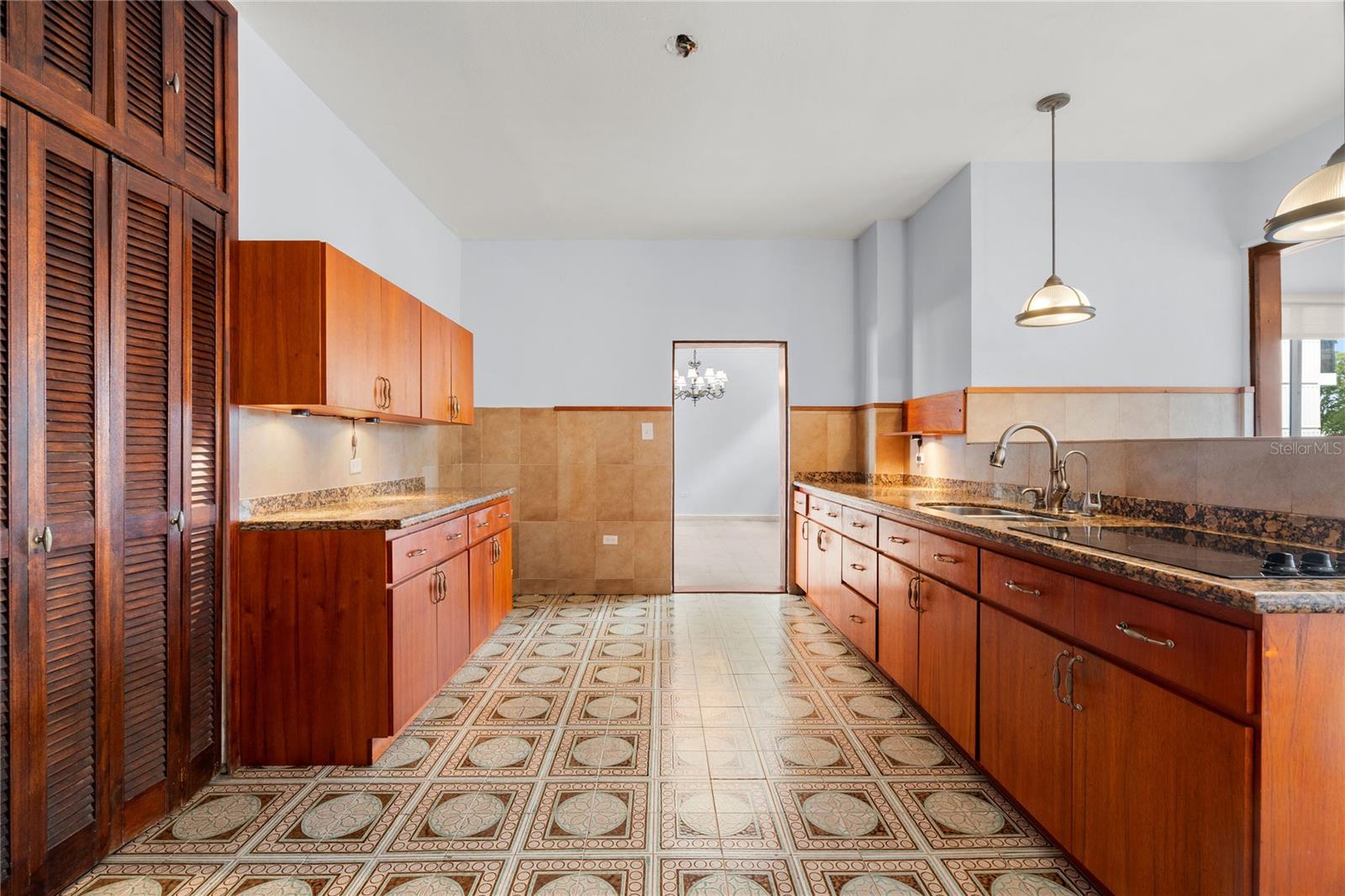 KING'S TERRACE - Residential