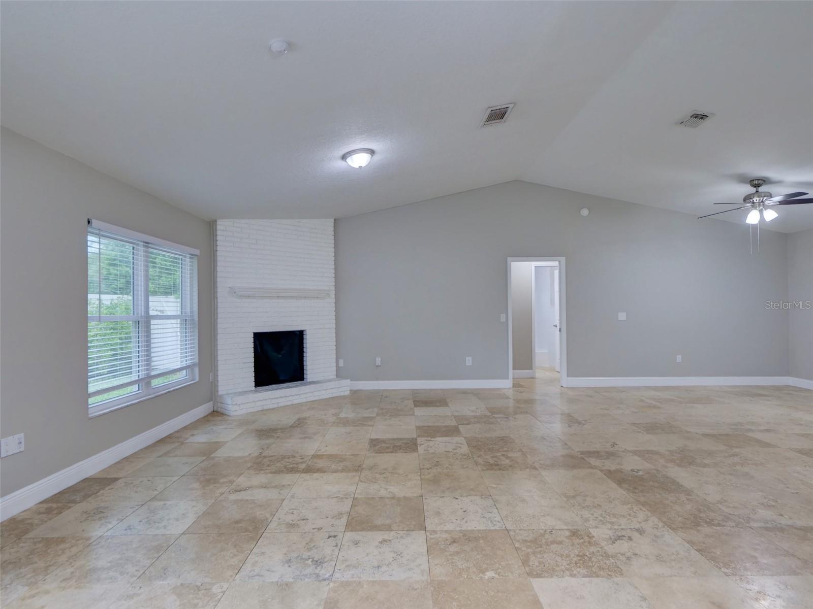 COUNTRY CREEK THE TRAILS AT - Residential Lease