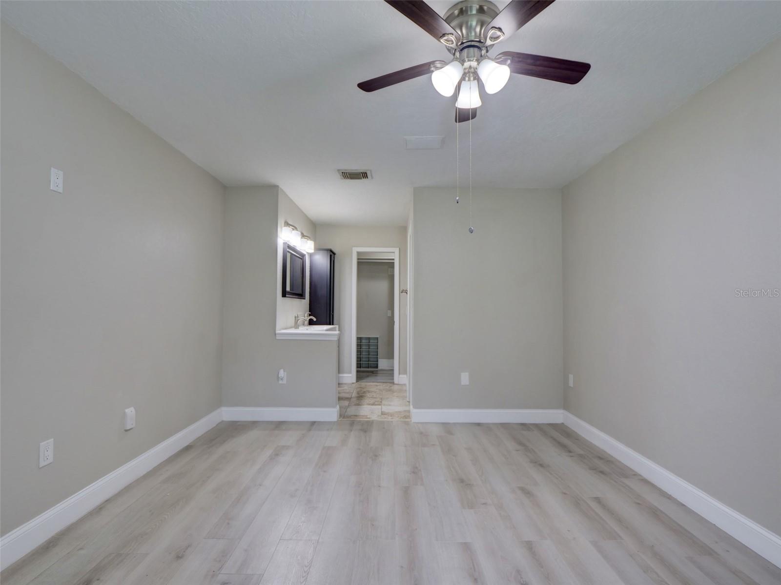 COUNTRY CREEK THE TRAILS AT - Residential Lease