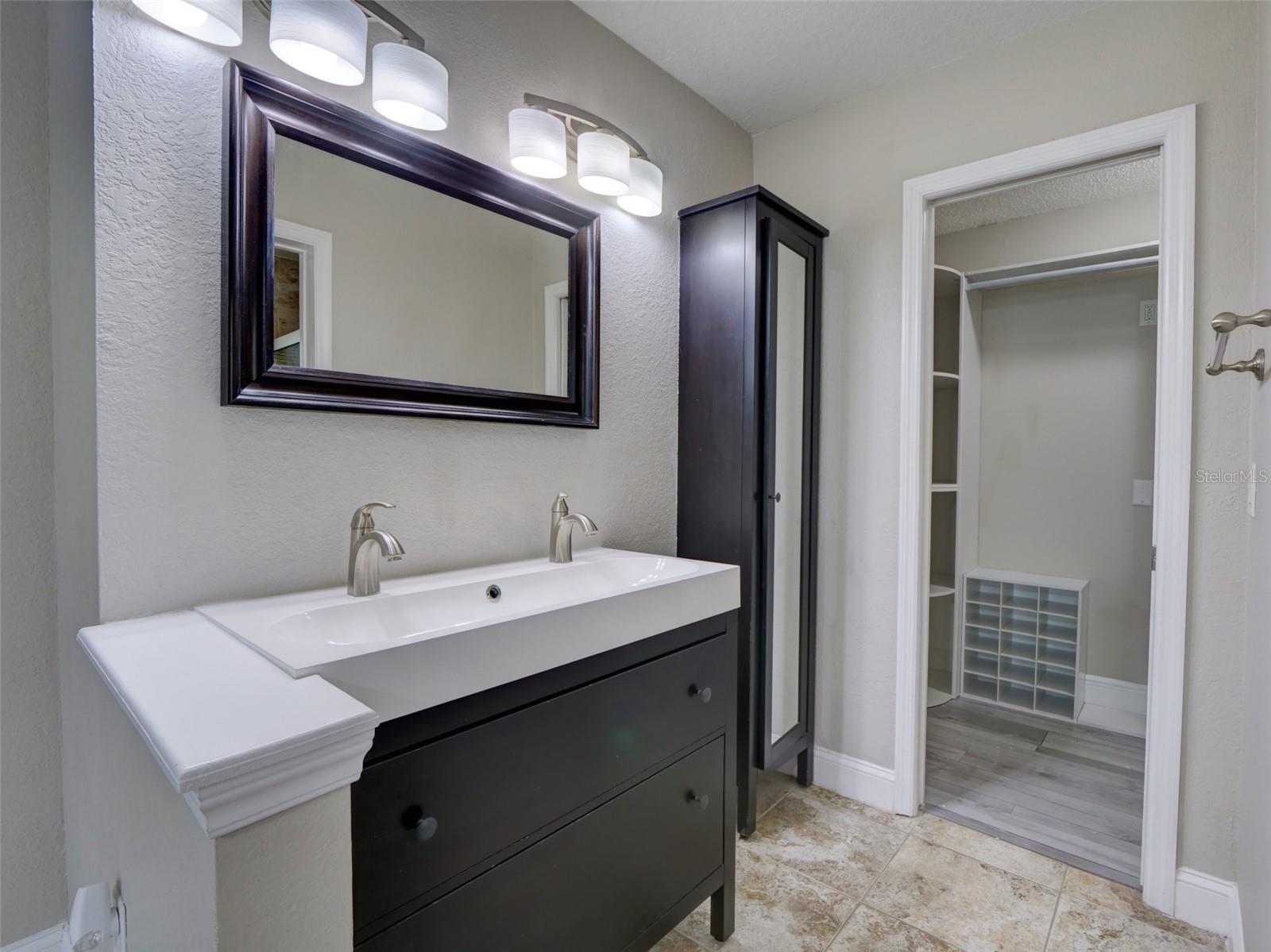 COUNTRY CREEK THE TRAILS AT - Residential Lease
