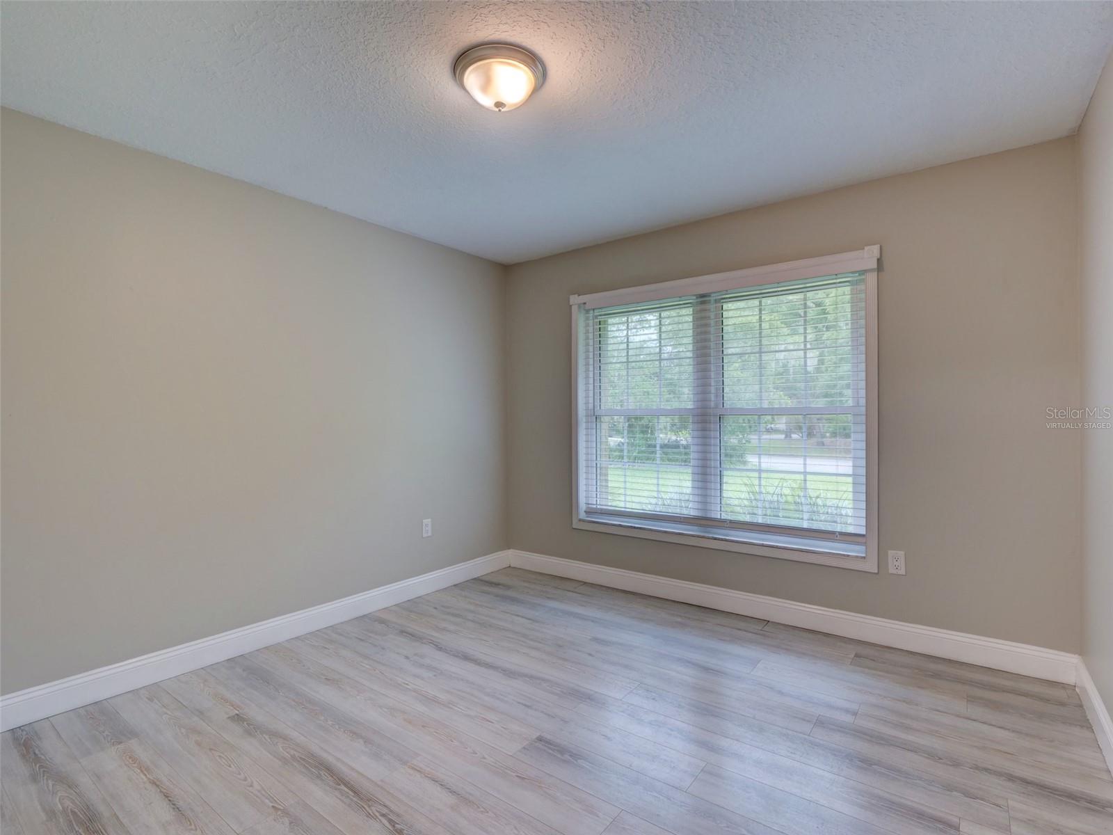COUNTRY CREEK THE TRAILS AT - Residential Lease