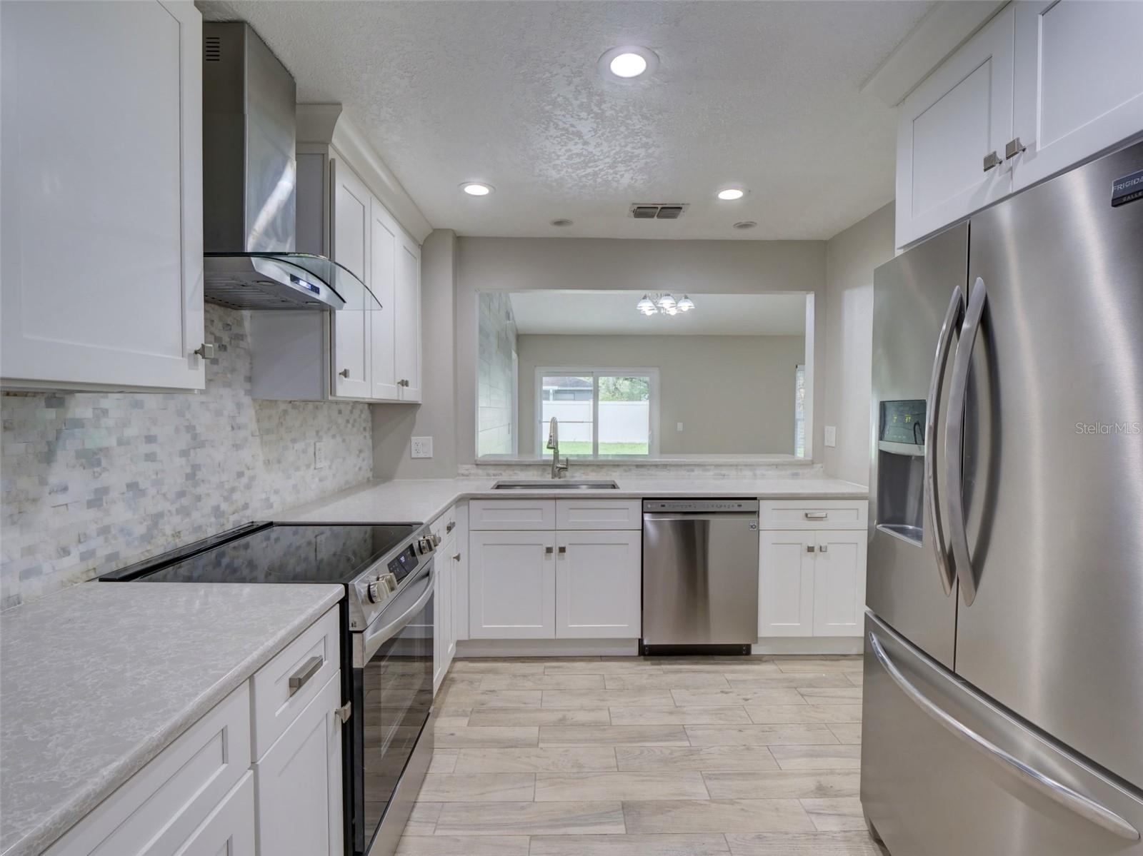 COUNTRY CREEK THE TRAILS AT - Residential Lease