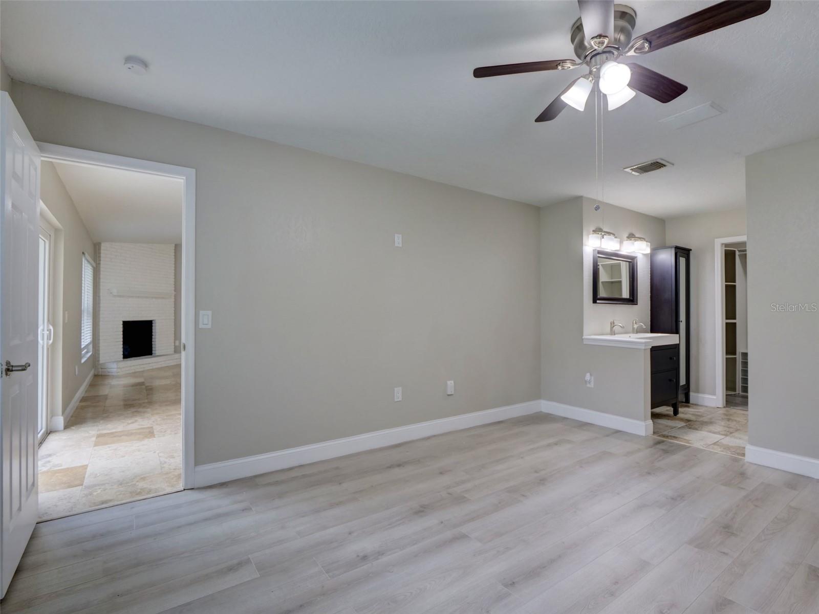 COUNTRY CREEK THE TRAILS AT - Residential Lease