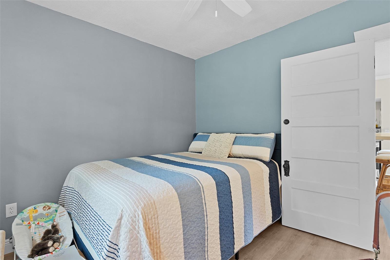 LADY LAKE HUEYS - Residential