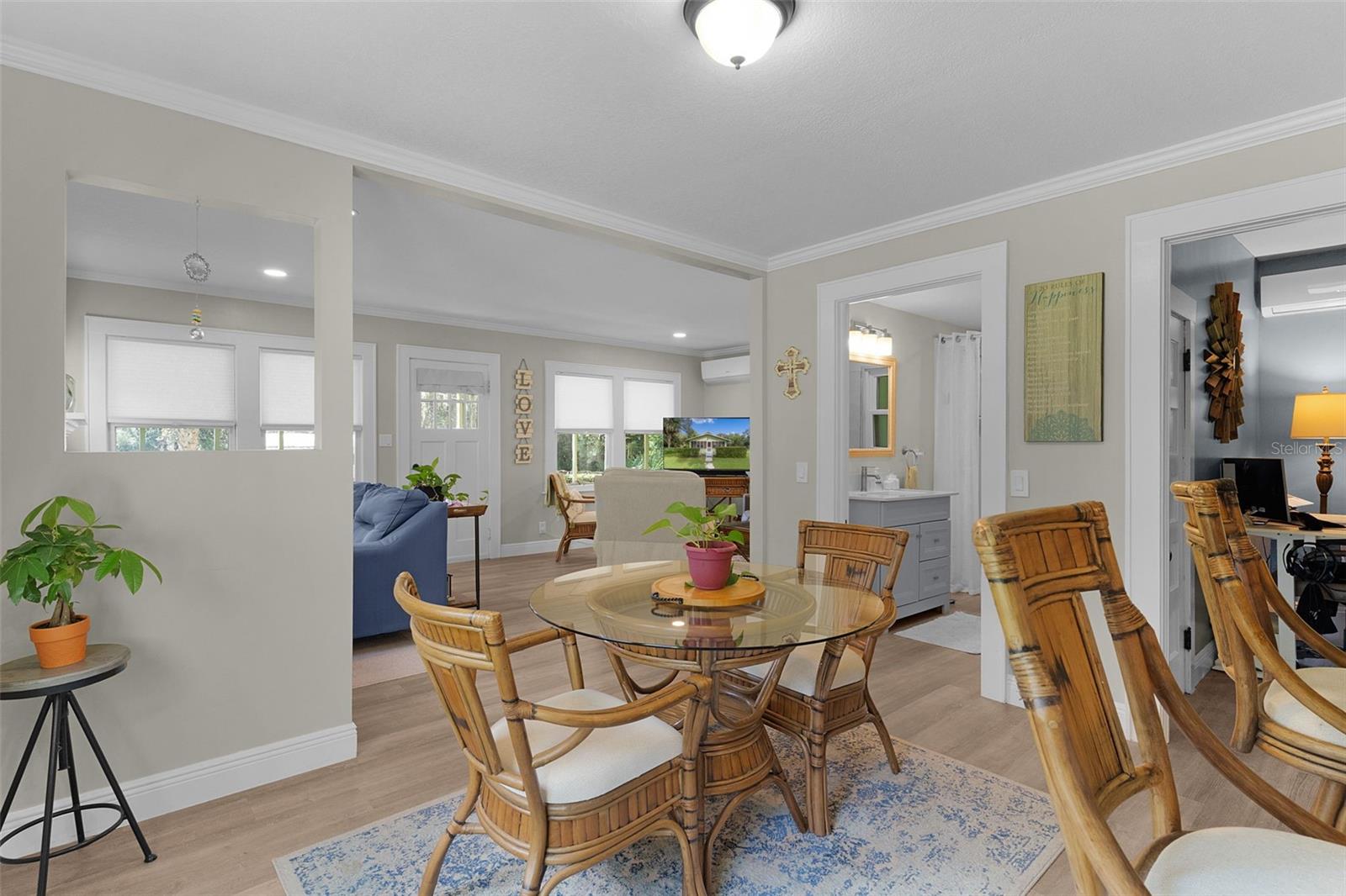 LADY LAKE HUEYS - Residential