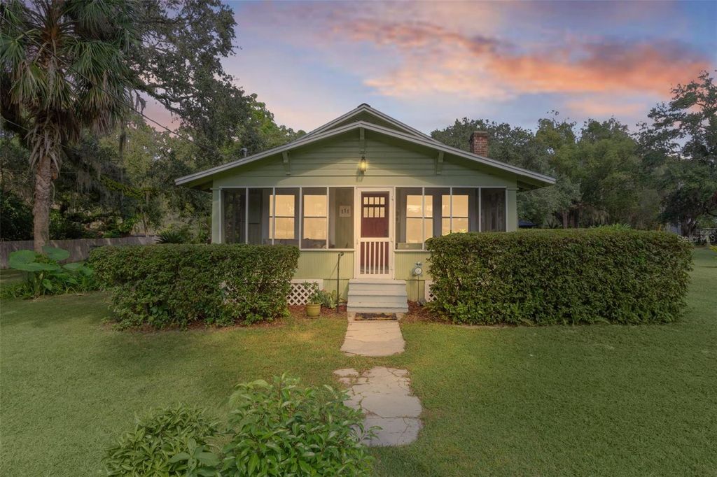 Photo of 111 E Mcclendon Street, Lady Lake, FL 32159 (MLS # G5103982)