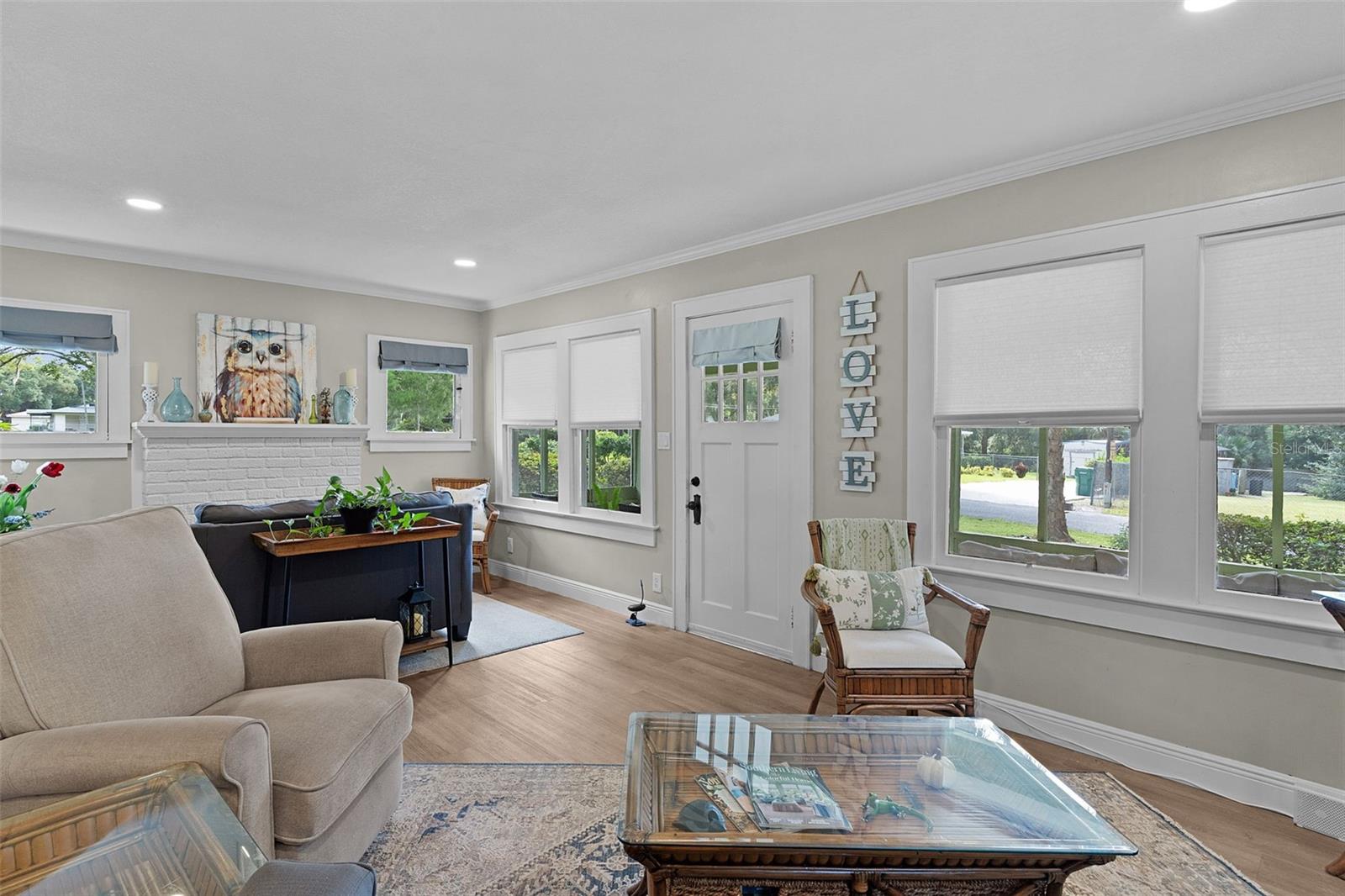 LADY LAKE HUEYS - Residential