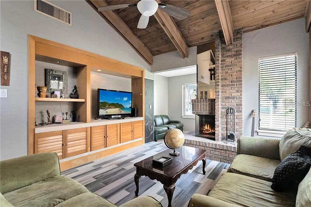 GOLF RESORT VILLAS CONDO - Residential