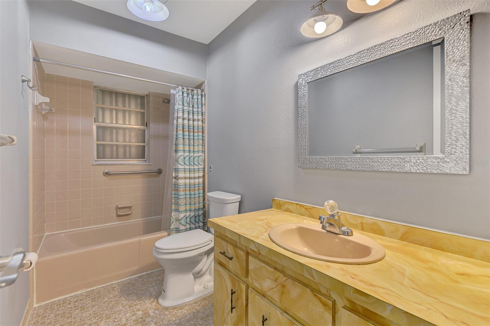 ROTONDA WEST OAKLAND HILLS - Residential