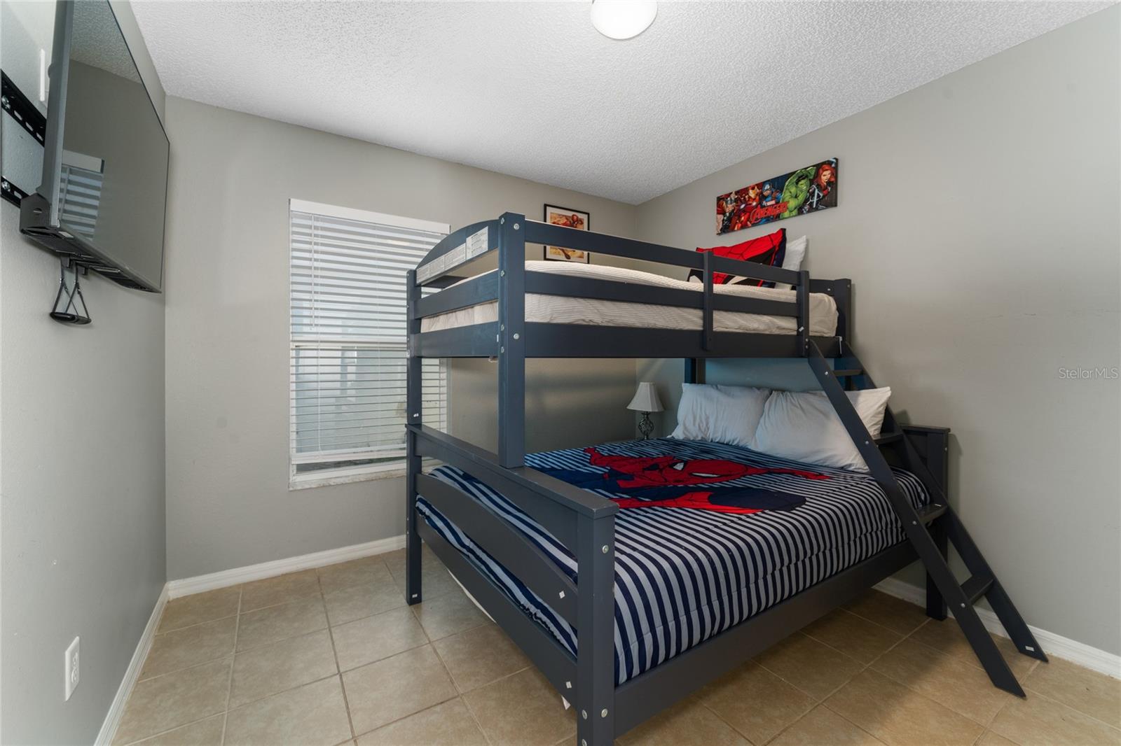 DAVENPORT LAKES PH O1 - Residential Lease