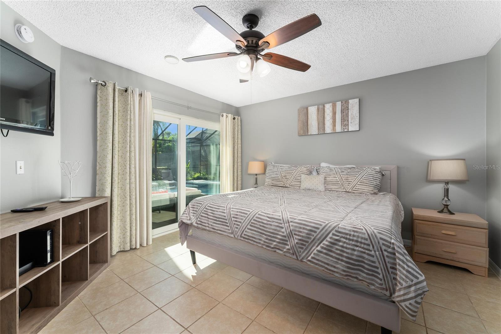 DAVENPORT LAKES PH O1 - Residential Lease