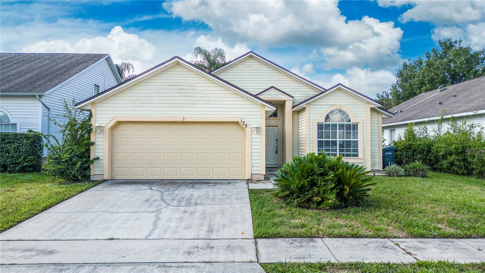 DAVENPORT LAKES PH O1 - Residential Lease