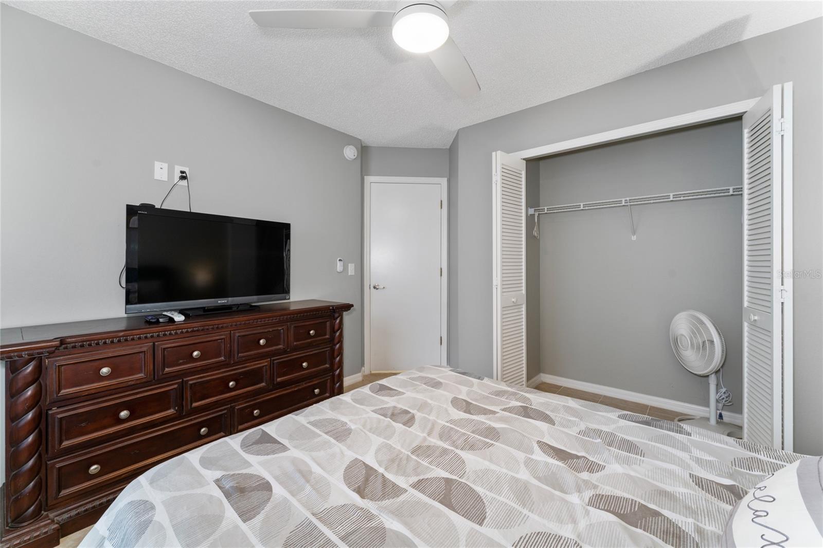 DAVENPORT LAKES PH O1 - Residential Lease