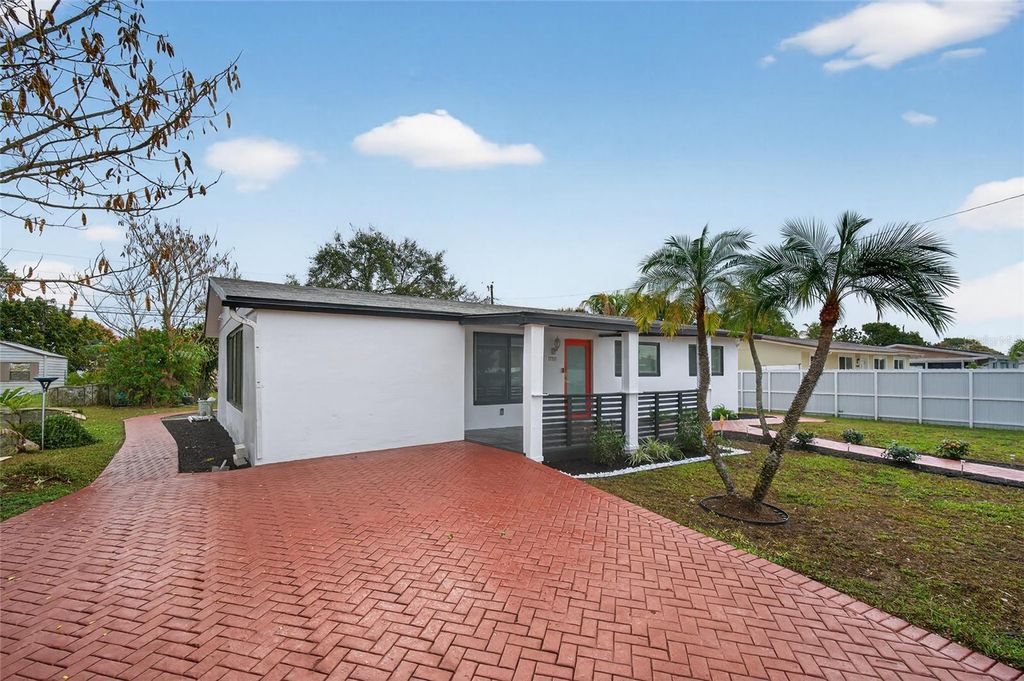 Photo of 17311 NW 49th Avenue, Miami Gardens, FL 33055 (MLS # O6391105)