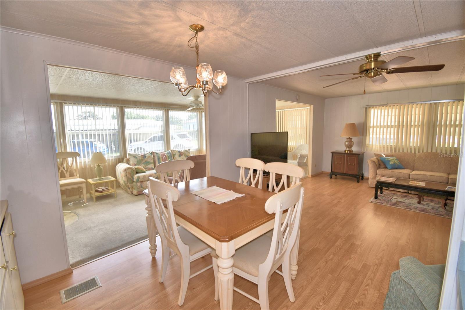 ARIANA SHORES MHP - Residential