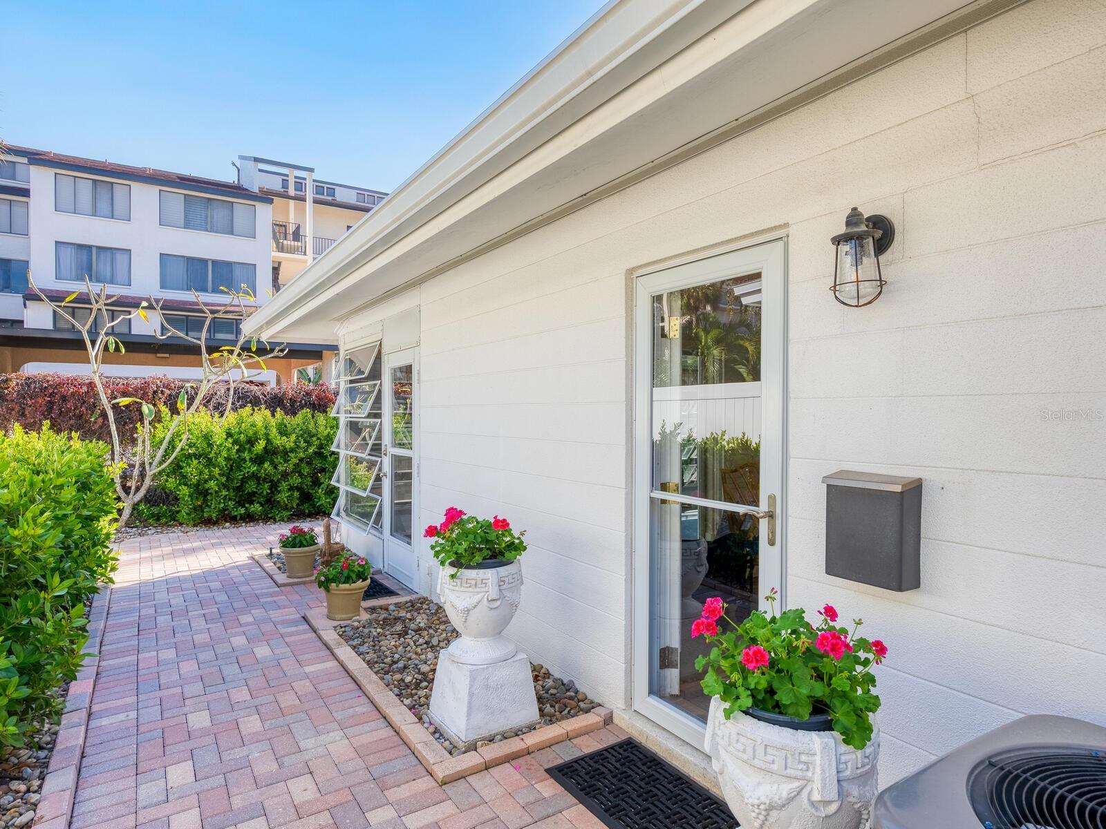 POLYNESIAN GARDENS - Residential