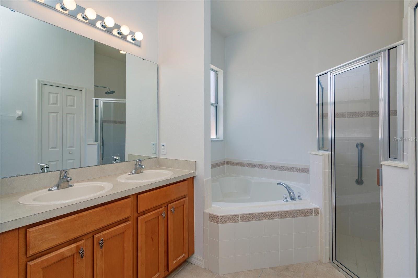 CASCADES OF GROVELAND / TRILOGY ORLANDO - Residential Lease