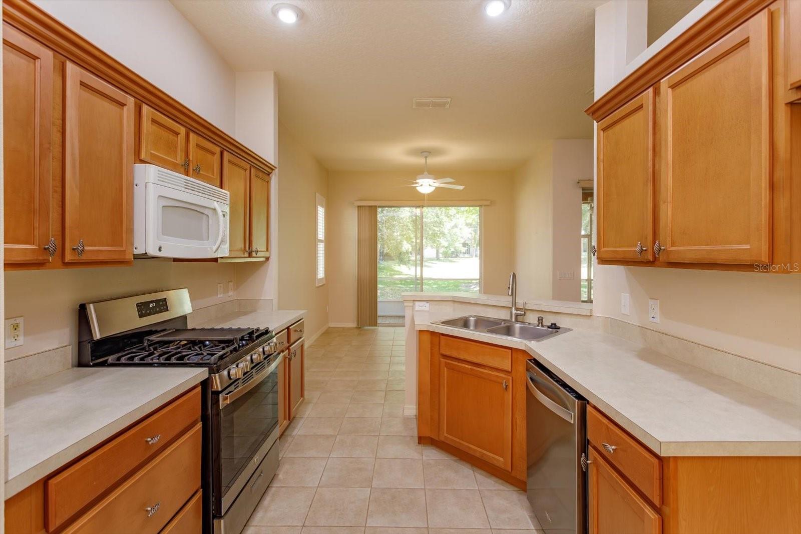 CASCADES OF GROVELAND / TRILOGY ORLANDO - Residential Lease