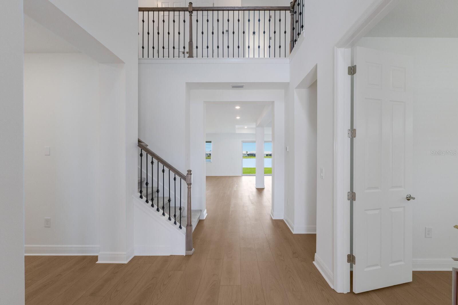 SWEETWATER - Residential Lease