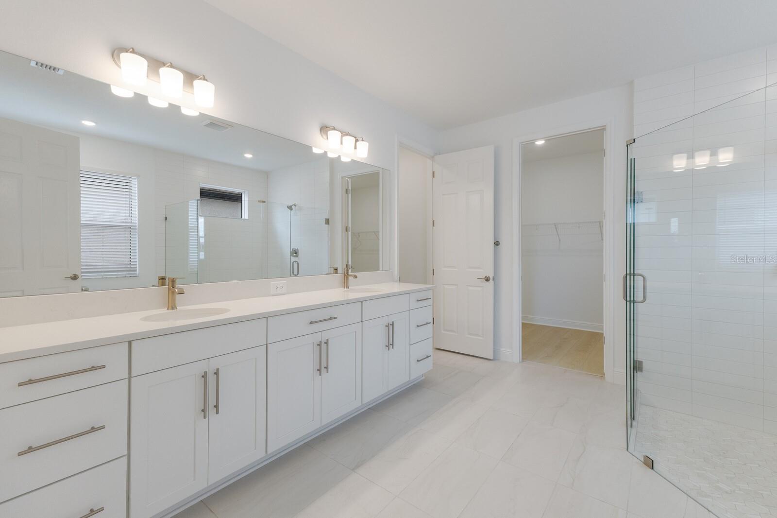 SWEETWATER - Residential Lease