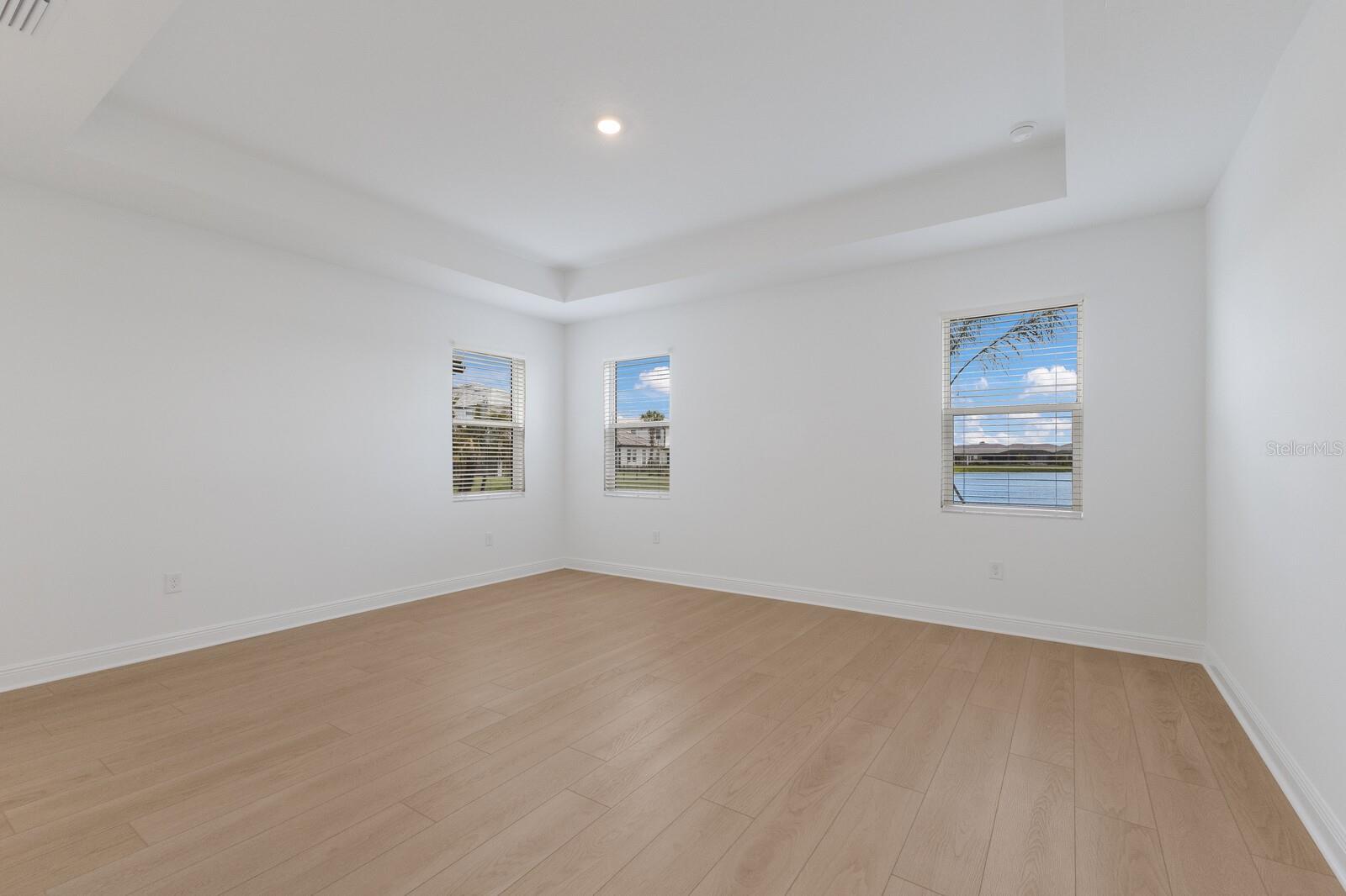 SWEETWATER - Residential Lease