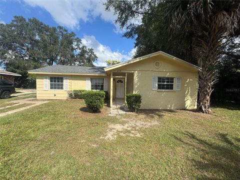 Photo of 2109 SW 7th Place, Ocala, FL 34471 (MLS # OM712669)