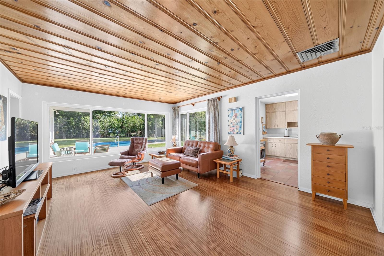2361 ROXBURY ROAD