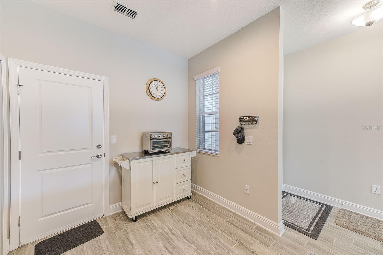 TOWNS AT BELLEAIR GROVE - Residential