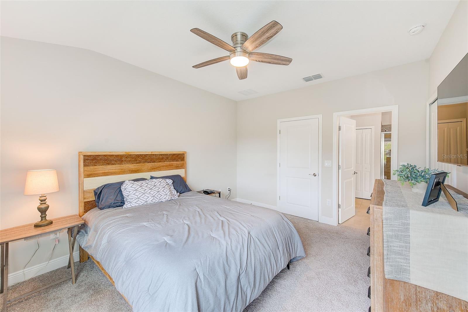 TOWNS AT BELLEAIR GROVE - Residential