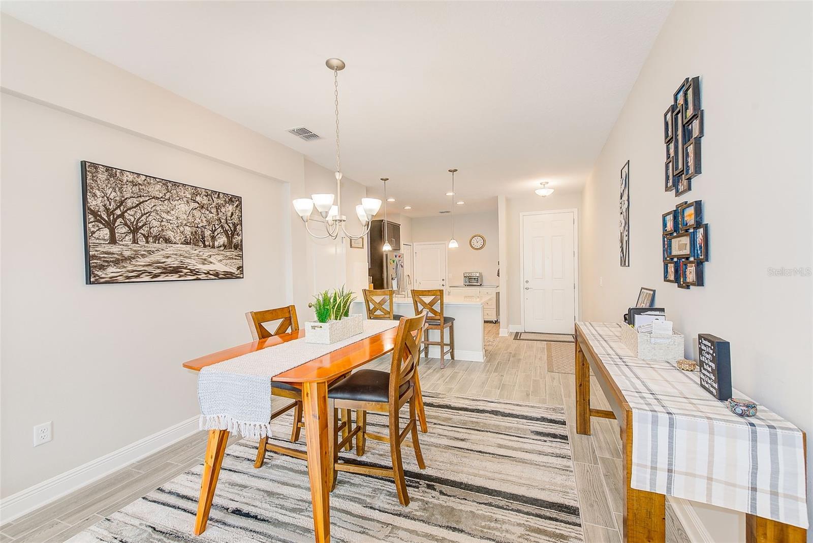 TOWNS AT BELLEAIR GROVE - Residential