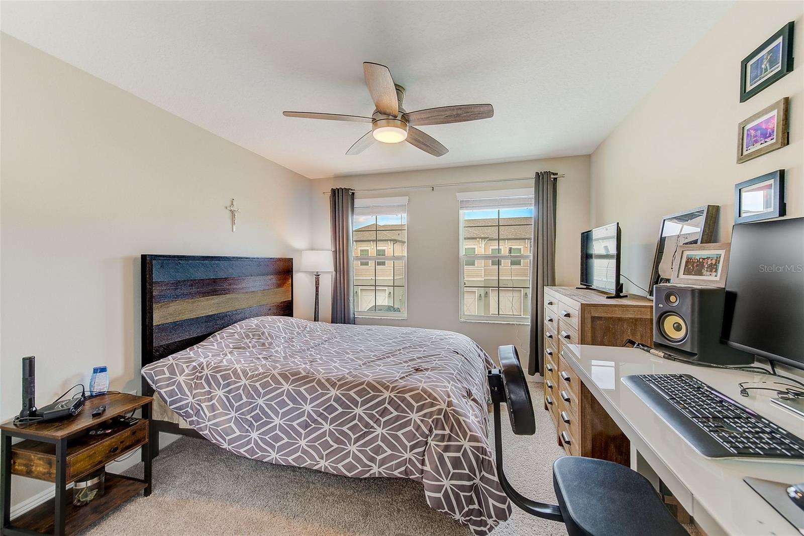 TOWNS AT BELLEAIR GROVE - Residential