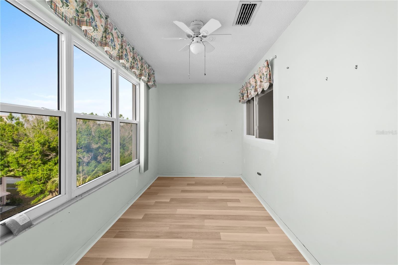 FIVE TOWNS OF ST PETE - Residential