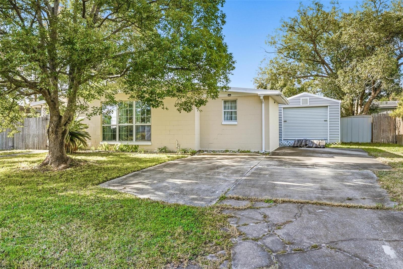 DELTONA LAKES B UN 55 - Residential