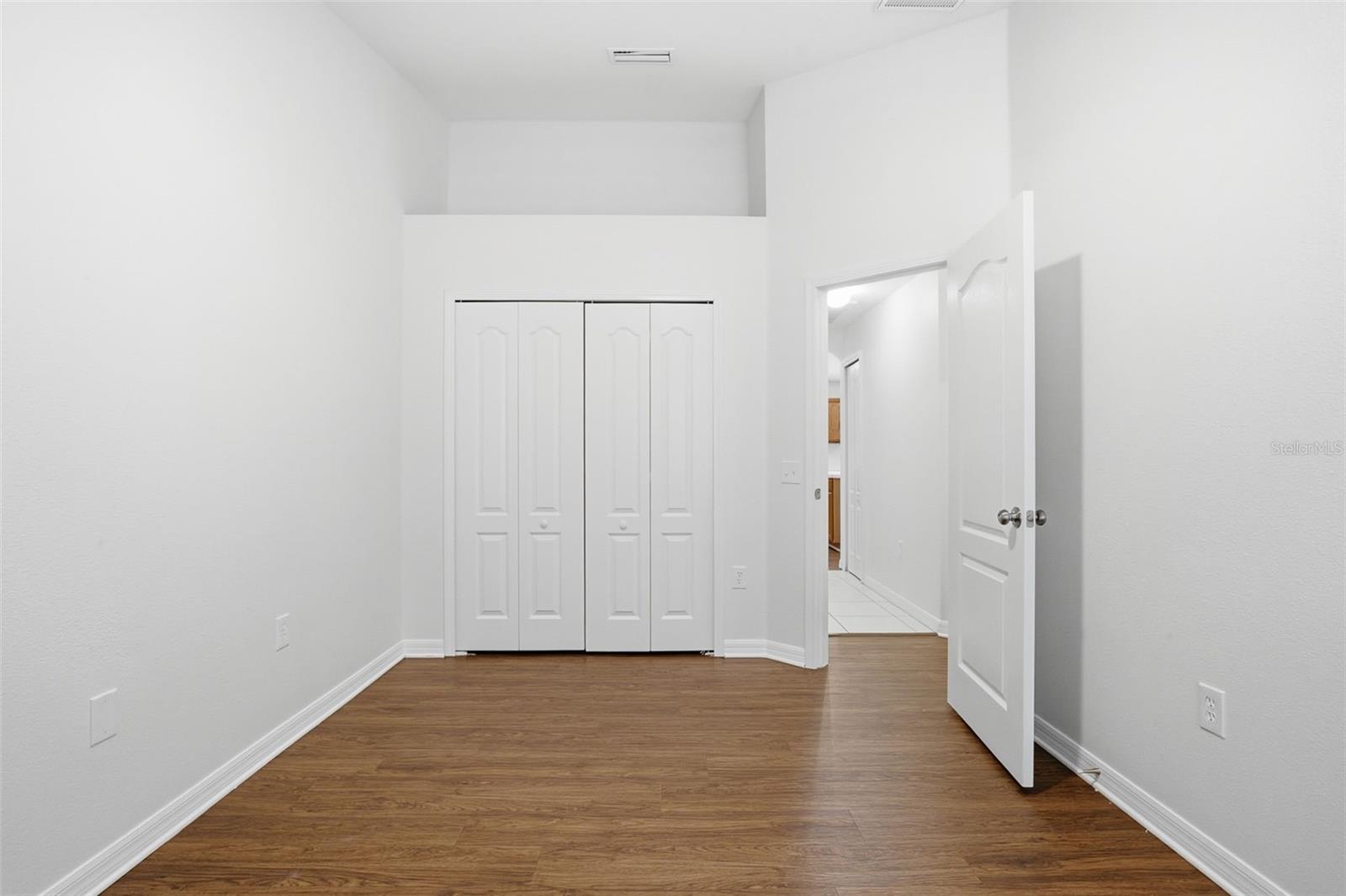 WELLINGTON NORTH AT BAY PARK - Residential